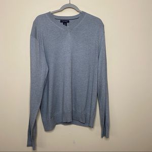 Men’s Banana Republic 85% silk & 15% cashmere, gray, V-neck sweater, size L